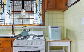 5 Mi To Keeneland - Chic Lexington Apartment!